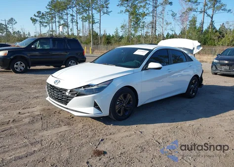 2022 Hyundai Elantra Sel z USA, uszkodzony, nr VIN 5NPLM4AGXNH060155